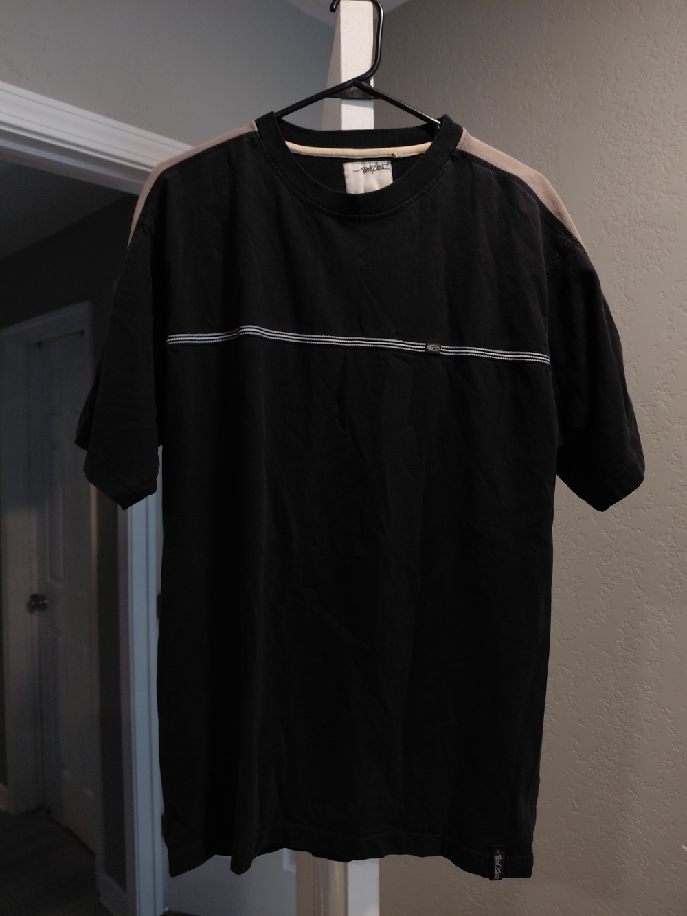 Point Zero Black Short Sleeve Size L Crewneck with Tan Shoulder Panels